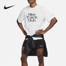 Стильная от бренда Nike футболка в белом цвете с коротким рукавом