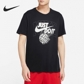Футболка с округлым вырезом в черном цвете от бренда Nike