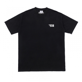 Унисекс футболка черного цвета от VETEMENTS WEAR с лого на груди