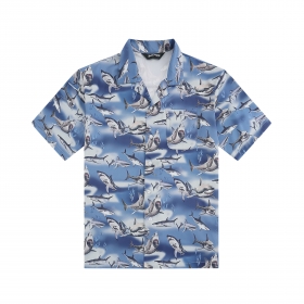 Рубашка Palm Angels с принтом акул в сине-голубой воде