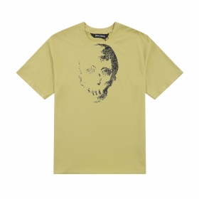 Оливкового цвета футболка Palm Angels с рисунком черепа человека