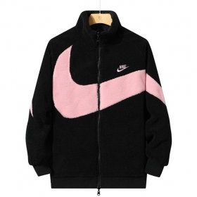 Чёрно-розовая ветровка шерпа Nike двухсторонняя