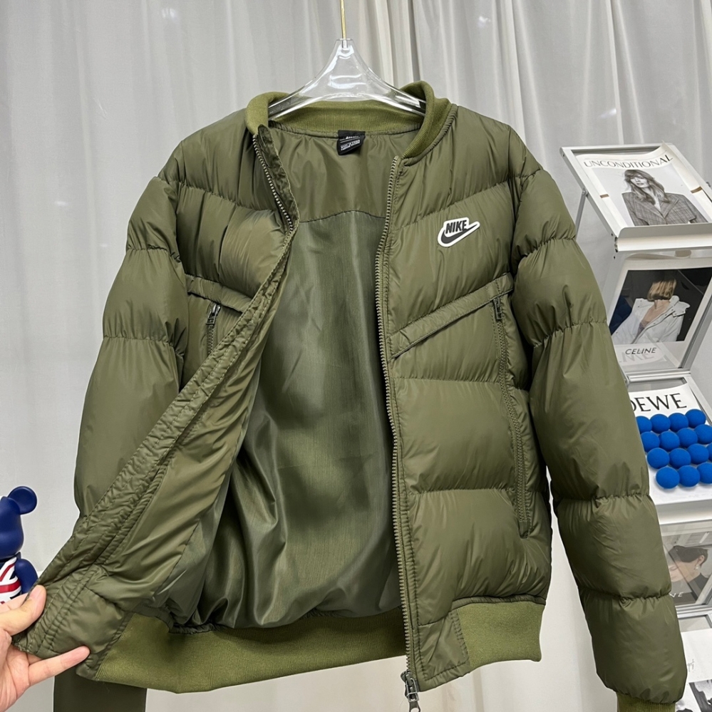 Зелёная дутая куртка Nike Swoosh с резинкой на поясе и рукаве