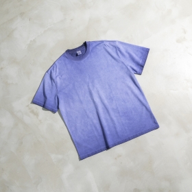 Oversize футболка бренда BE THRIVED фиолетового цвета с градиентом
