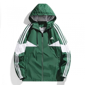 Ветровка Adidas зелёная свободного фасона с сетчатой подкладкой