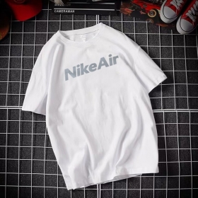Базовая белая футболка с надписью на груди Nike Air