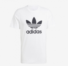 Повседневная белая футболка Adidas классического фасона