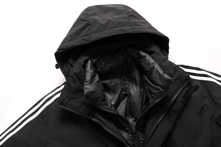 Мужская теплая куртка Adidas с карманами на молнии чёрная
