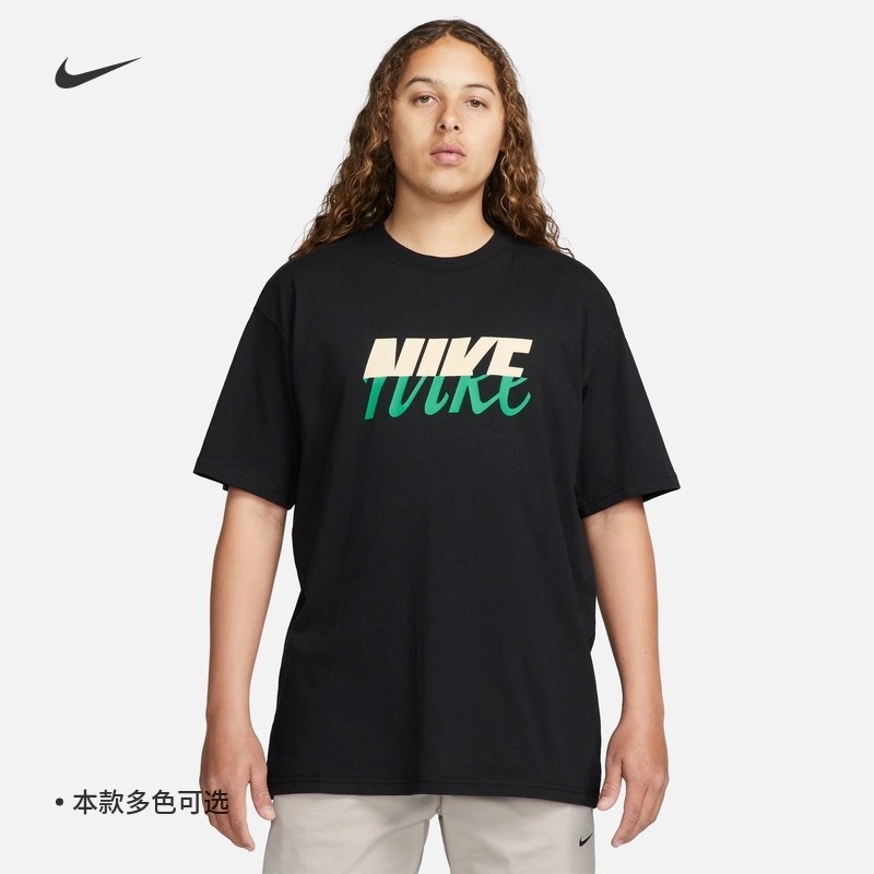 Чёрная футболка с логотипом Nike выполнена из 100% хлопка