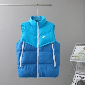 Голубо-синяя жилетка Nike Swoosh с двумя карманами по бокам