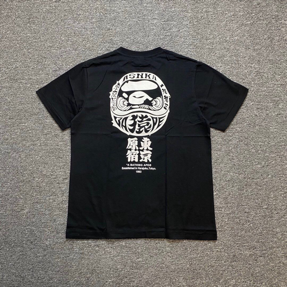 Чёрная футболка Bape с принтом на спине и надписью "Tokyo" спереди