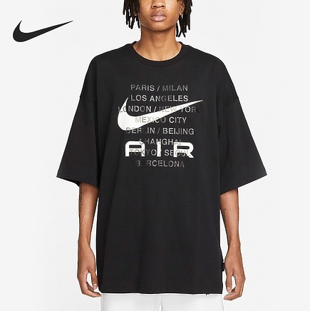 С коротким рукавом черная футболка JORDAN с текстом на груди