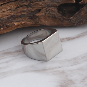 Гладкое литое кольцо-печатка на каждый день, цвет - серебряный.
