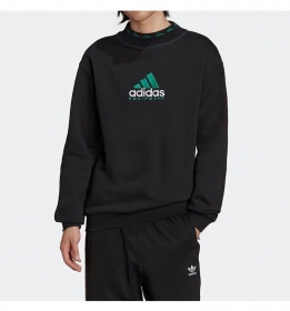 Базовый чёрный свитшот Adidas свободного кроя и высоким воротником