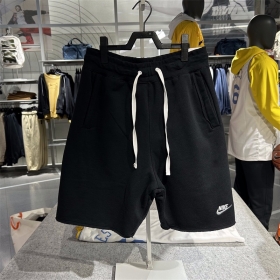 Хлопковые чёрные шорты Nike свободного кроя с длинным шнурком