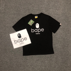 Повседневная чёрного-цвета с логотипом на груди Bape футболка