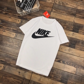 Хлопковая Nike белая футболка с коротким рукавом и логотипом на груди