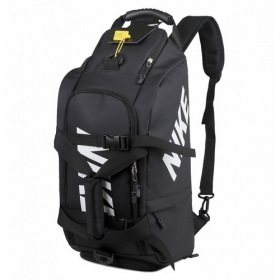 Стильный рюкзак от бренда NIKE выполненный в черном цвете