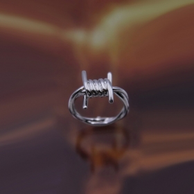 Стильное серебряное кольцо  "Проволока" размер - 18 мм