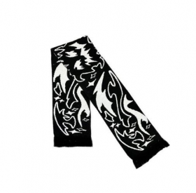 Зимний чёрный шарф с рисунками "демонический призрак и звёзды"