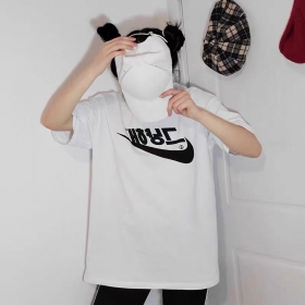 Белая повседневная Nike футболка с коротким рукавом 