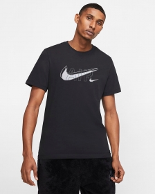 Футболка с логотипом бренда на груди Nike в черном цвете