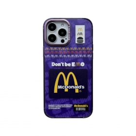 Фиолетовый чехол для телефонов iPhone от McDonald's с брендовым лого