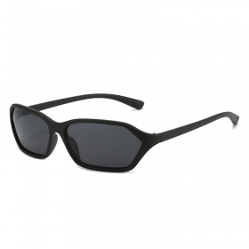 Солнцезащитные очки чёрные в стиле Y2K