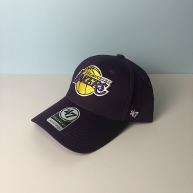 Универсального размера тёмно-синяя с нашитой надписью - Lakers кепка 