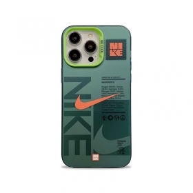 Чехол для телефонов iPhone с принтом бренда NIKE зеленый прозрачный