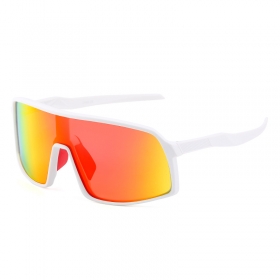Белые спортивные солнцезащитные очки с цветными линзами