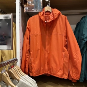 Свободного кроя оранжевая ветровка Street Classic Clothes легкая