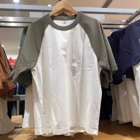 Хлопковая белая с оливковыми рукавами Street Classic Clothes футболка