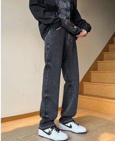 Классические чёрные джинсы от бренда Locketomy с карманами