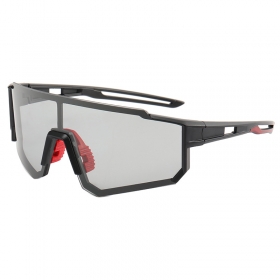 Спортивные очки с узкой дужкой чёрного цвета с красными вставками