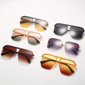 Солнцезащитные антибликовые очки с широкими линзами в разных цветах