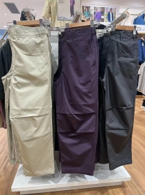 Свободные светло-бежевые штаны Street Classic Clothes с утяжками снизу