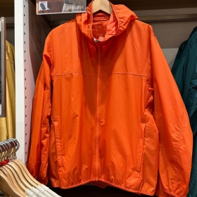Яркая оранжевая ветровка Street Classic Clothes с боковыми карманами