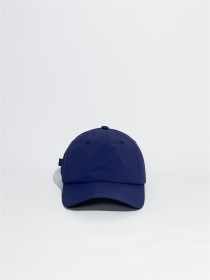 Тёмно-синяя кепка с водоотталкивающей пропиткой и плотным козырьком 