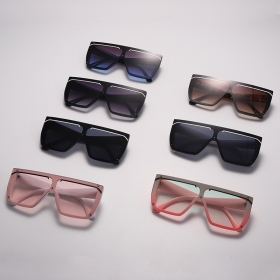 Солнцезащитные очки затемненные линзы разные цвета