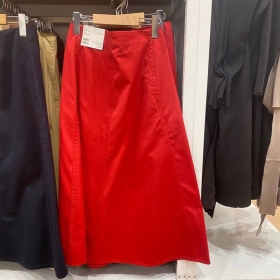 Оригинальная красная юбка-трапеция от бренда Street Classic Clothes