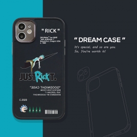 Черный чехол для телефонов iPhone от DREAM CASE "Лежащий плашмя Рик"