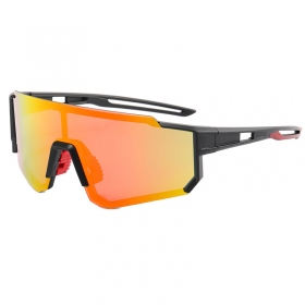 Спортивные очки с чёрной оправой и цельной разноцветной линзой