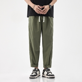 Зелёные джинсы с подворотами от бренда Locketomy свободного кроя