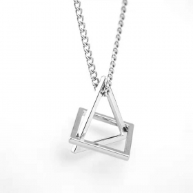 Колье с геометрическим кулоном "Квадрат и треугольник" серебряное