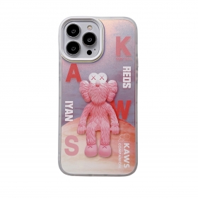 Стильный розовый чехол для телефонов iPhone с рисунком куклы от KAWS