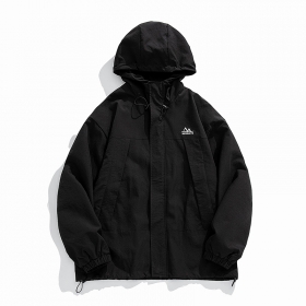 Куртка черного цвета с вышивкой от стильного бренда Cityboy