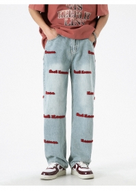 Стильные джинсы Locketomy цвет-голубой с красными нашивками