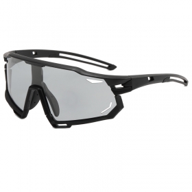 Солнцезащитные спортивные очки в чёрном цвете, цельная линза