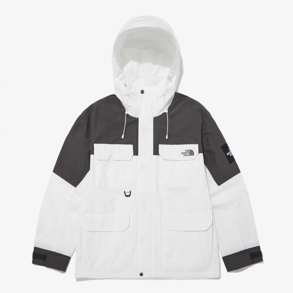 Куртка The North Face белая с 4-мя карманами спереди